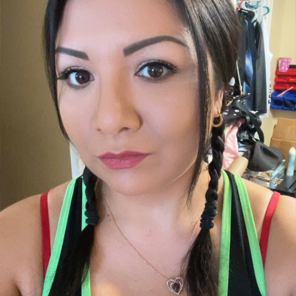 Meet your posher! Trader and seller! - Picture 8 of 9